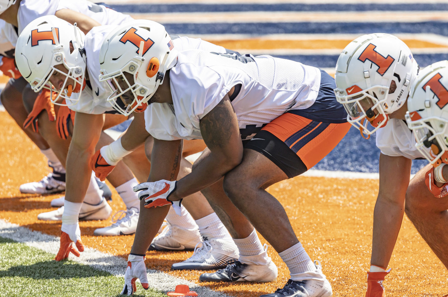 Illinois football practice 49 080221.JPG